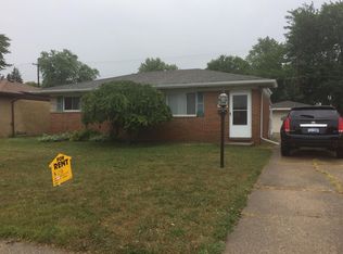 39458 Poinciana Dr, Sterling Heights, MI 48313