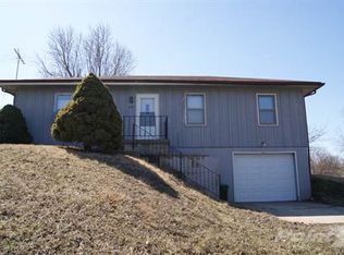 810 E Elijah St, Easton, MO 64443