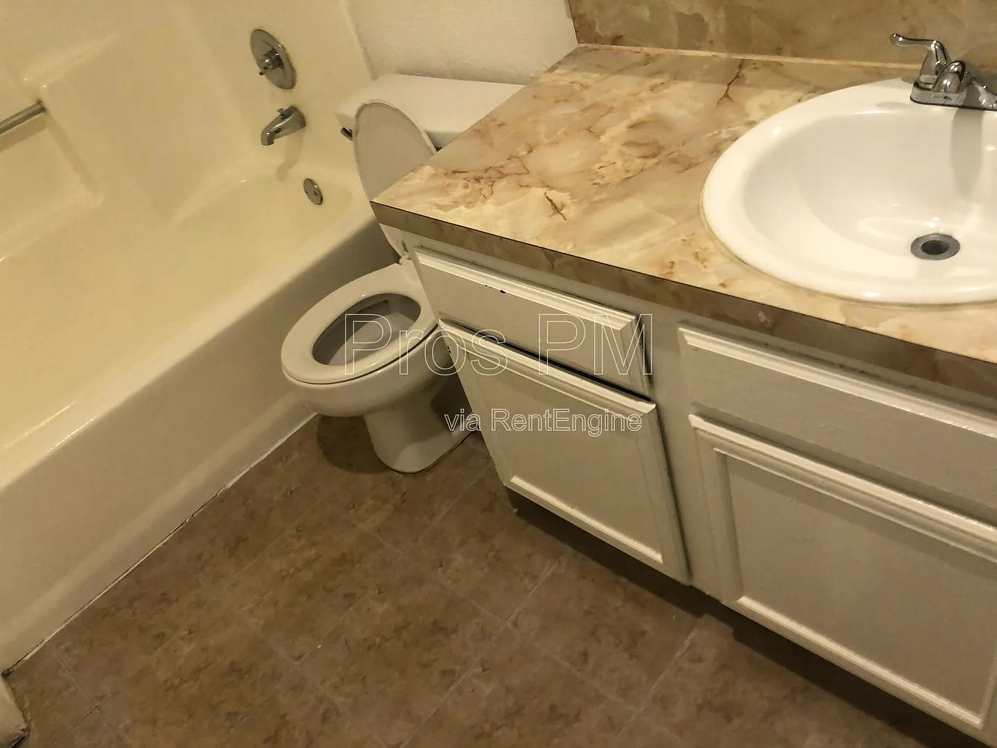 2 bed, 2.0 bath, 1003 sqft, $1,115 — Photo 4