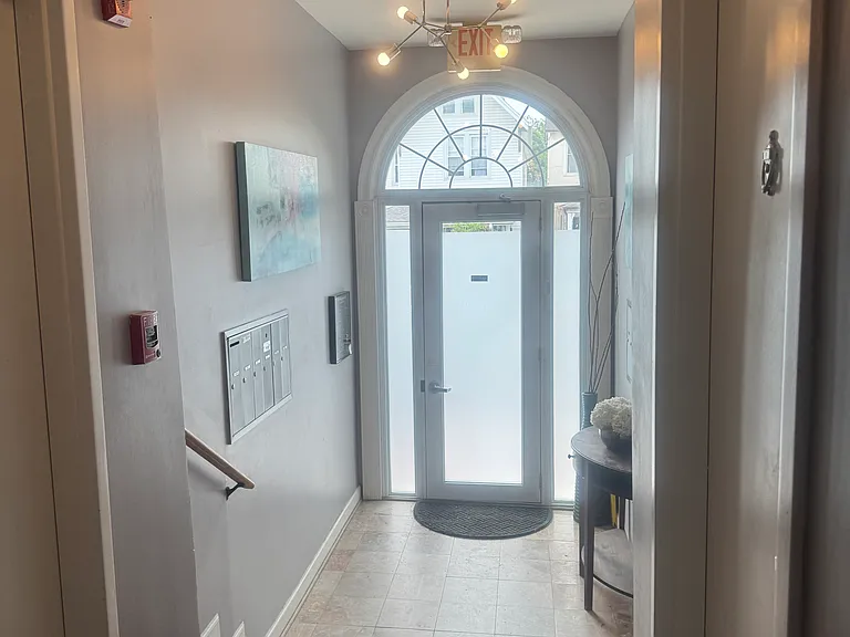314 V St NE #205 — Photo 2