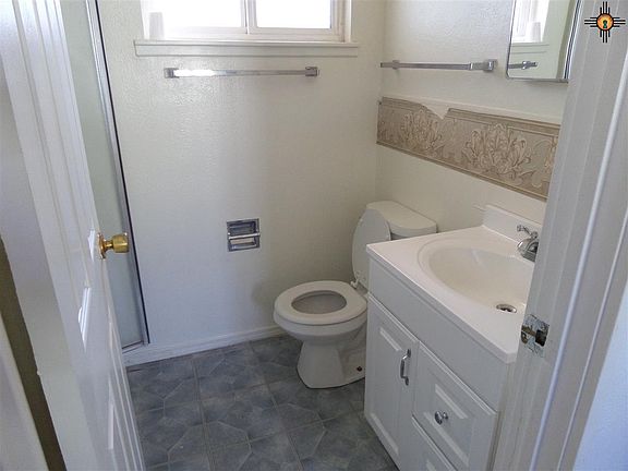 5th image of 833 Clovis Ave