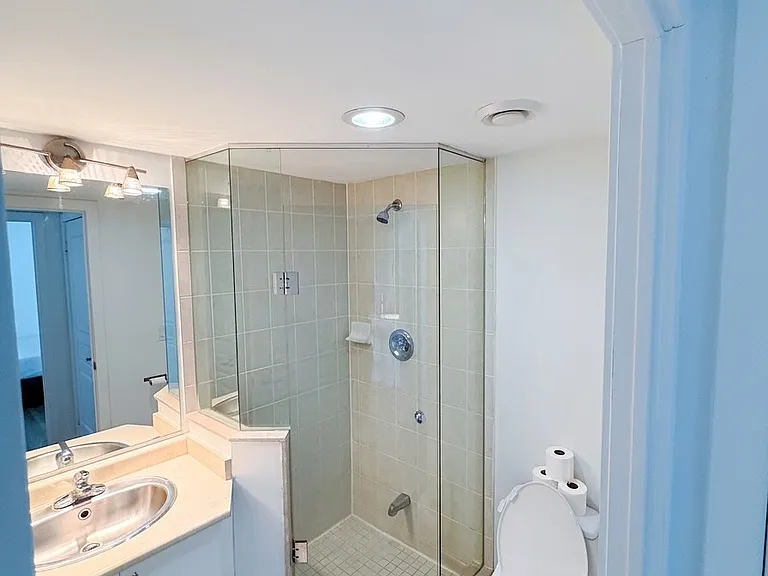 50 Lynn Williams St #2011 — Photo 6