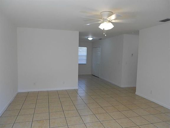 2nd image of 925 W 36th St #2
