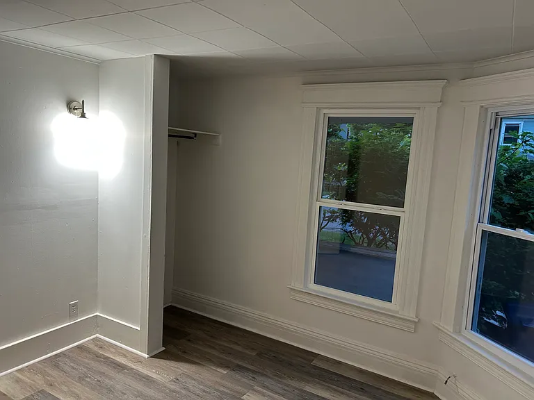 323 W Calthrop Ave #2 — Photo 8