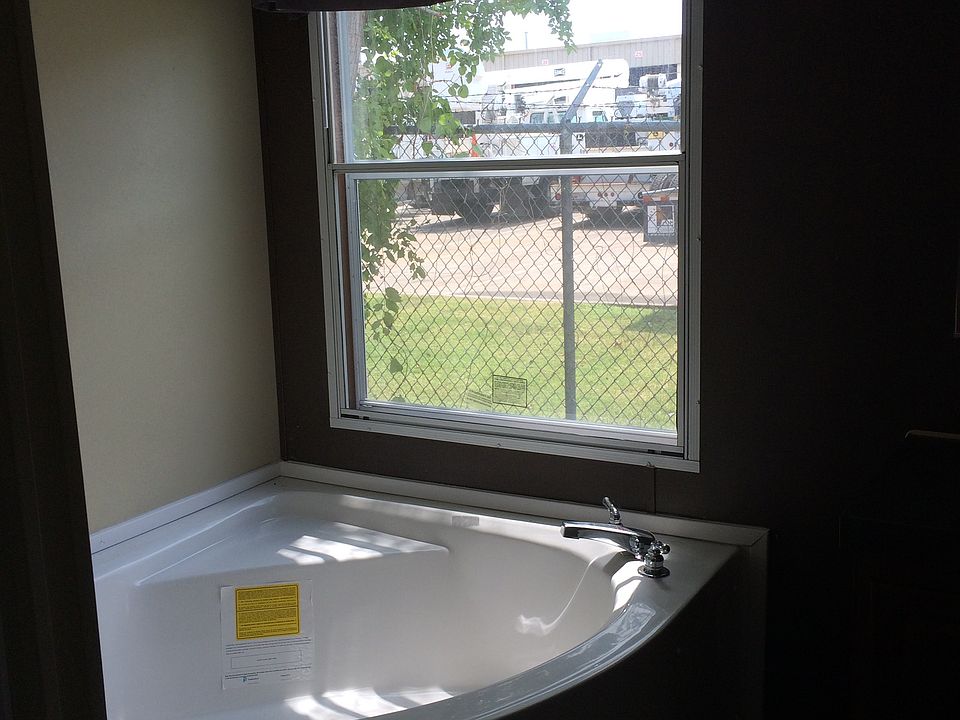 2nd image of 1701 Maryland Dr
