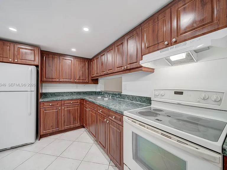 8420 SW 133rd Avenue Rd #224 — Photo 4