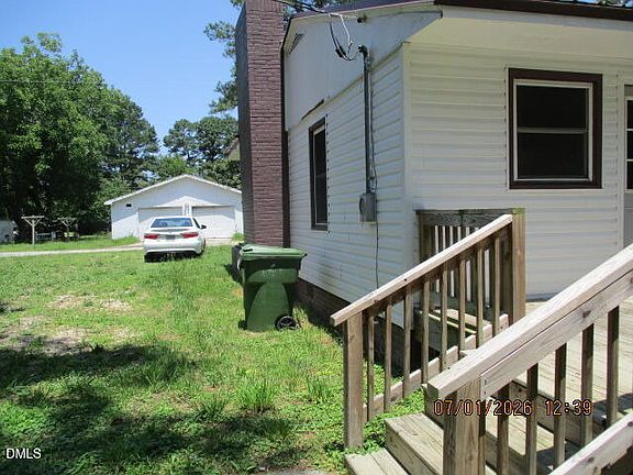 3rd image of 304 Clement Dr