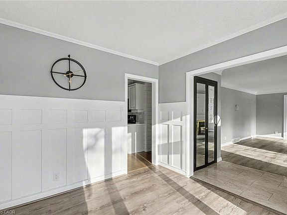3rd image of 645 Riverside Dr