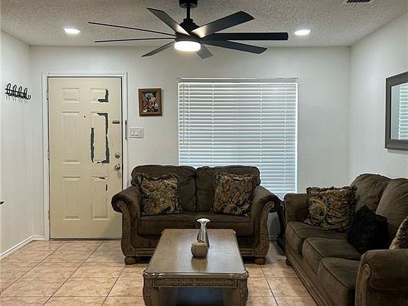 3rd image of 807 E 21st St APT 28