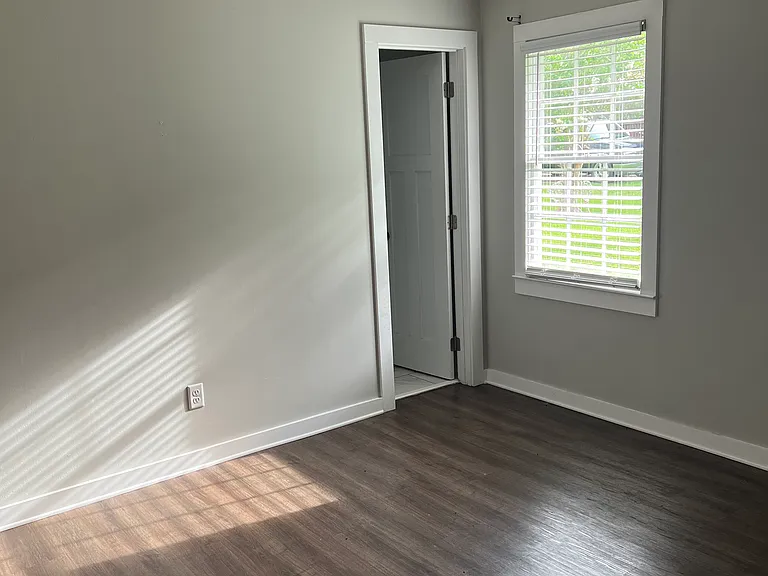 2117 Shadywood Dr — Photo 10