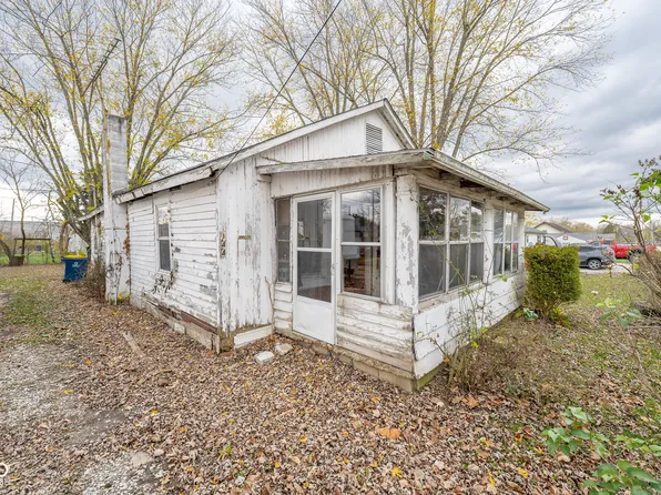 1144 Avenue D St, Greencastle, IN 46135