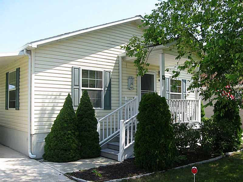 1st image of 66 Blackbird St