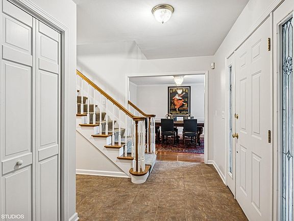 4th image of 2504 Blue Mound Dr
