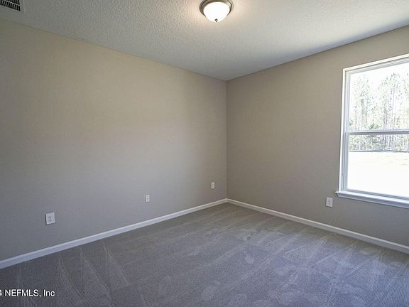 5th image of 463 AMBERWOOD Drive