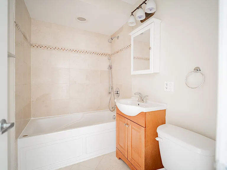 Updated Bathroom - #305