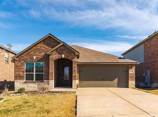 5500 Persimmon Dr, Denton, TX 76207
