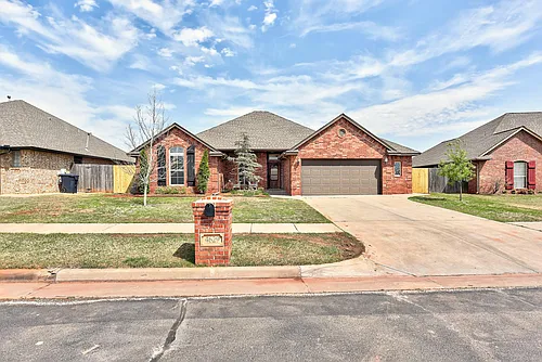4629 NW 158th St Photo 1