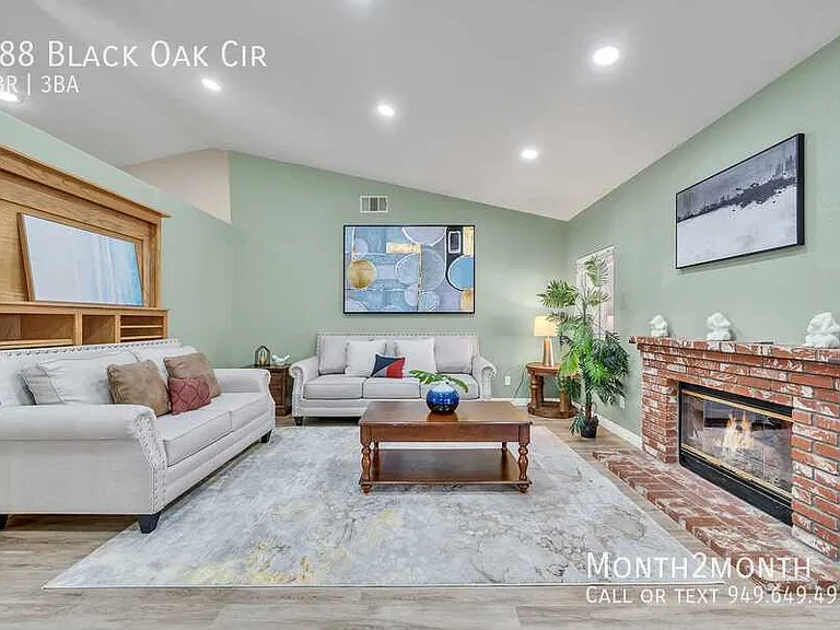 688 Black Oak Cir — Photo 1