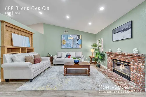688 Black Oak Cir Photo 1