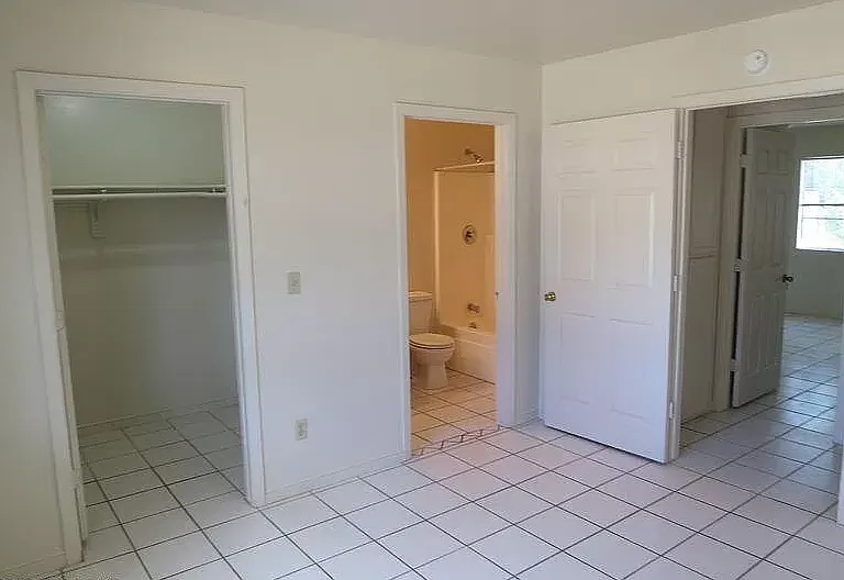 2645 N Dodge Blvd #3 — Photo 6