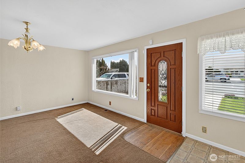 5th image of 417 SE H Street