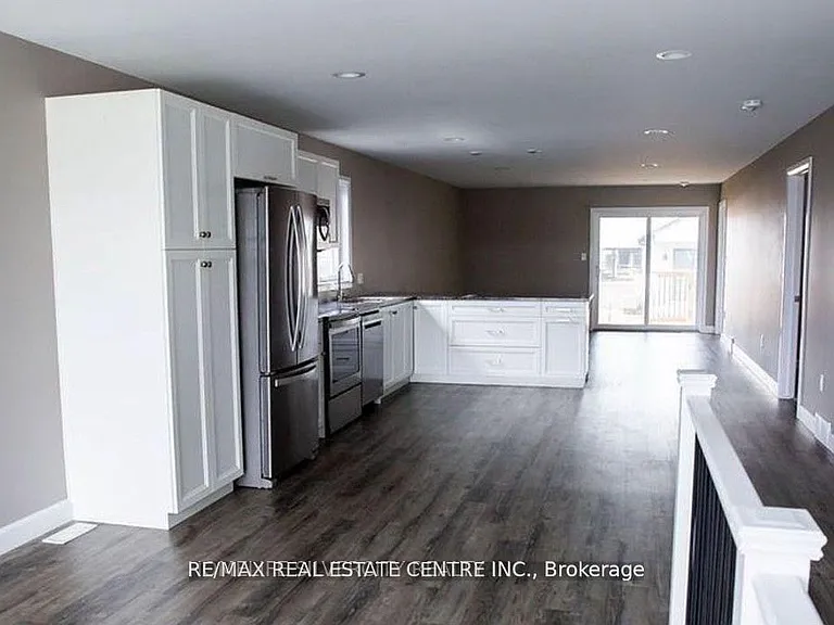 133 Howard Rd — Photo 2