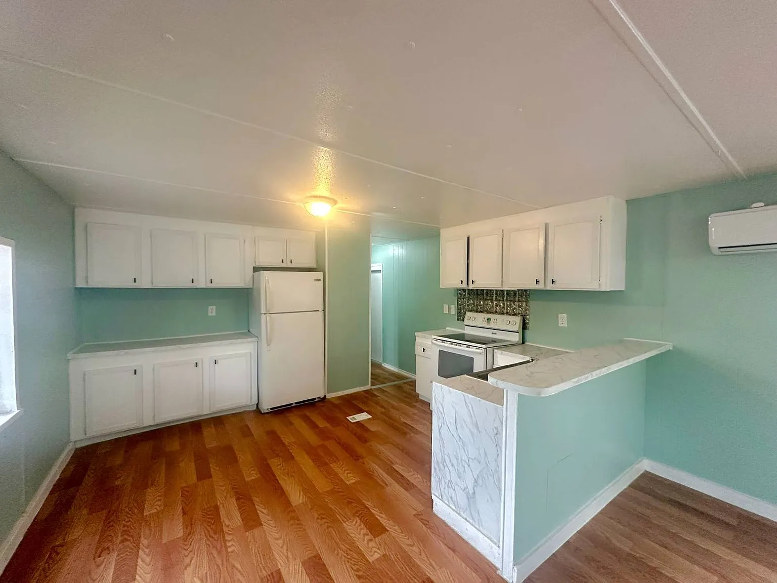 2 bed, 2.0 bath, 840 sqft, $1,379 — Photo 3