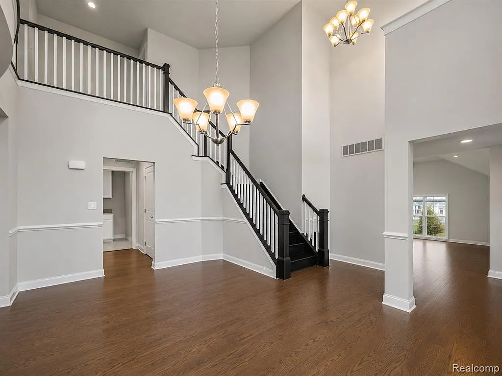 3219 Brackley Dr — Photo 4