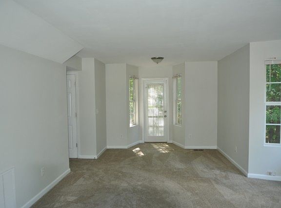 4th image of 3834 Laurel Crest Dr