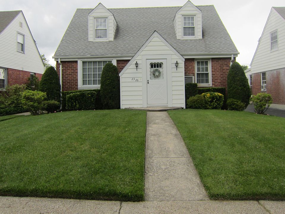 1st image of 2326 207th St