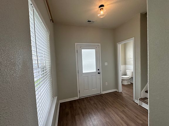 2nd image of 5313 Cottage Ct