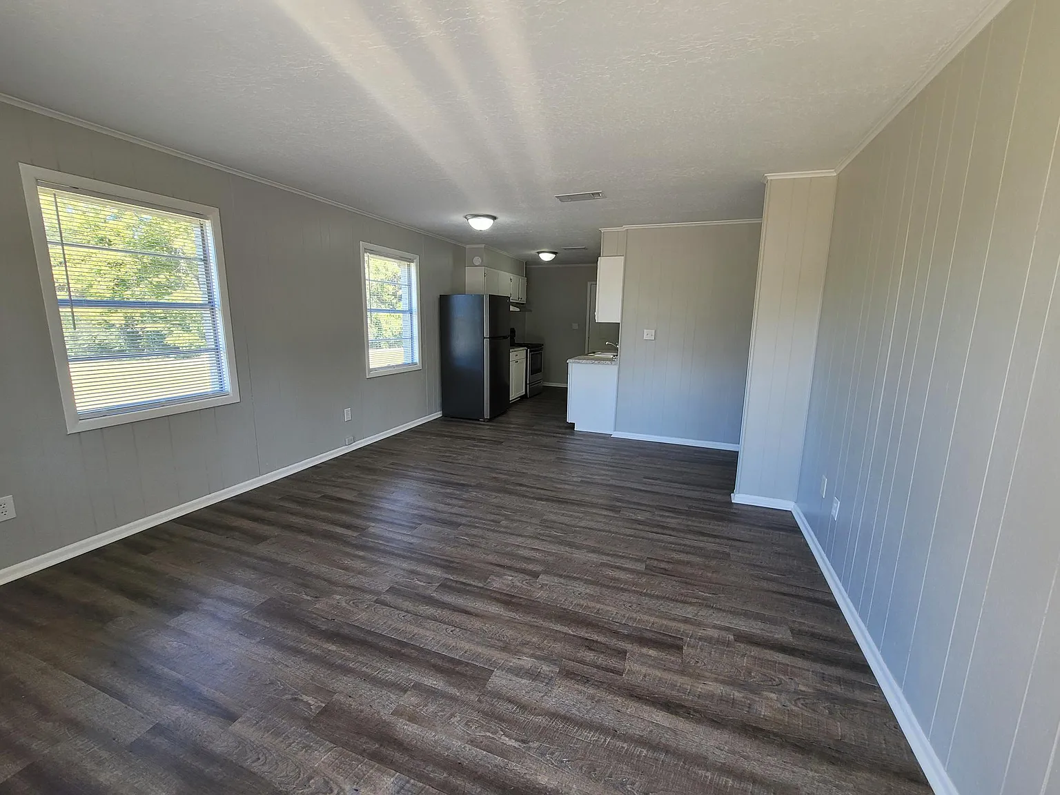 200 Catherine St — Photo 2