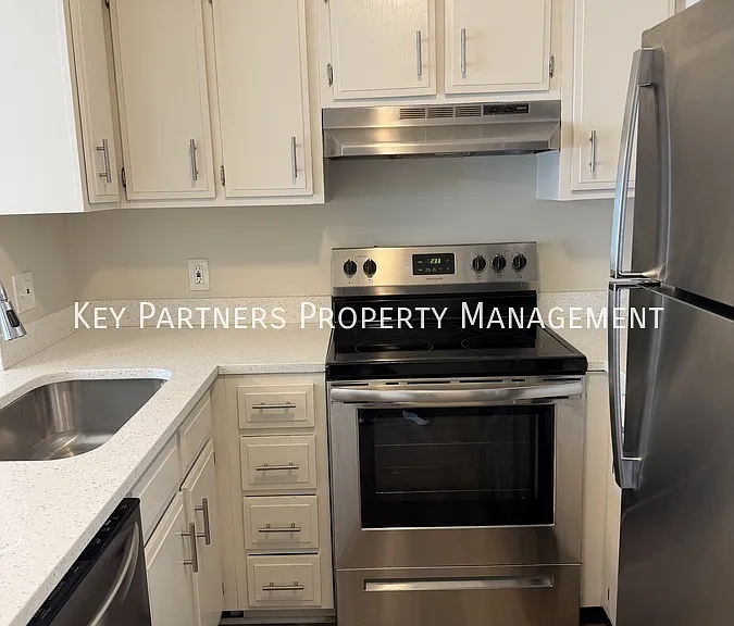 8833 Glenwood St #18 — Photo 7