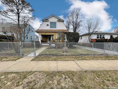 93 E Clinton Avenue, Roosevelt, NY, 11575