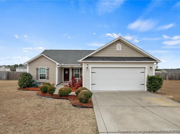 287 Feathers Ln, Raeford, NC 28376
