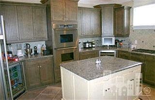 2nd image of 818 S Lumina Avenue