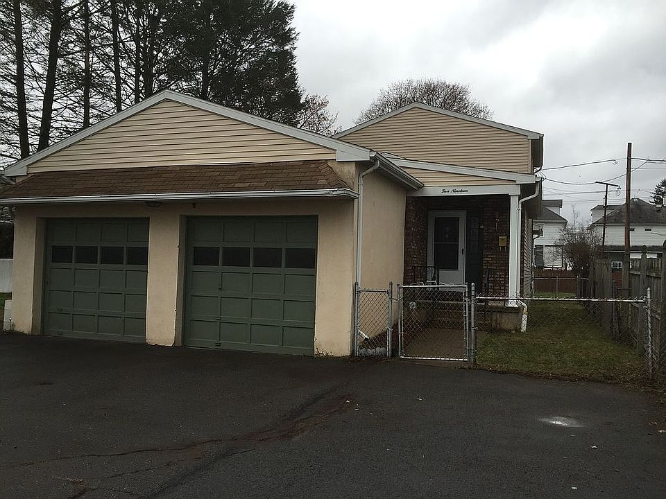 2nd image of 519 Walnut St