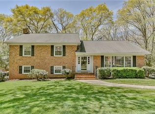 2431 Ramblewood Ln, Charlotte, NC 28210