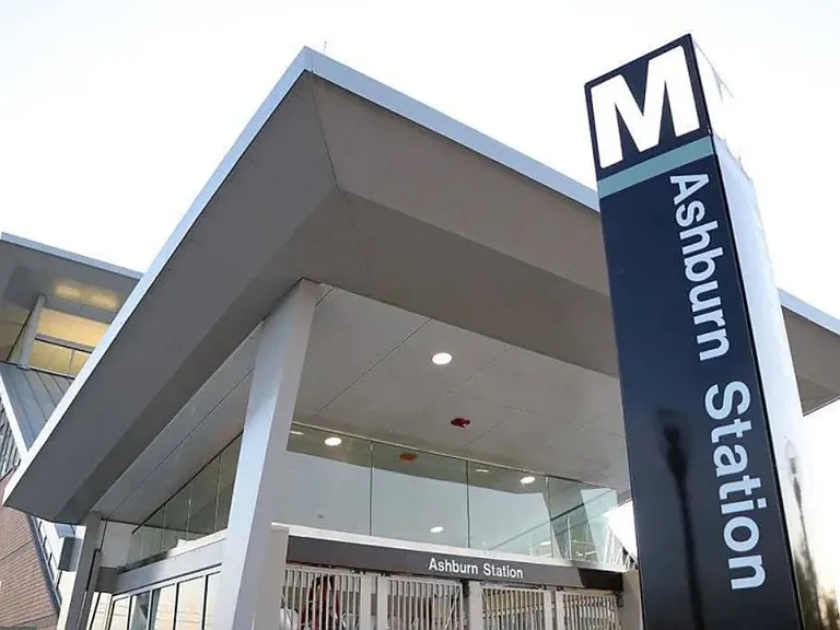 Silver Line Ashburn Metro 10 from house