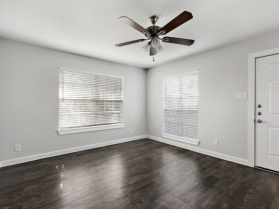 4th image of 6205 Hyside Dr #B