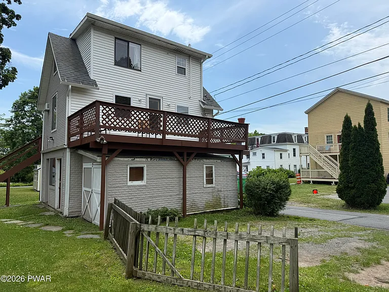 203 E Ann St #R — Photo 4