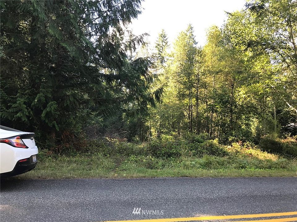 1st image of 741 Timberlake Drive E