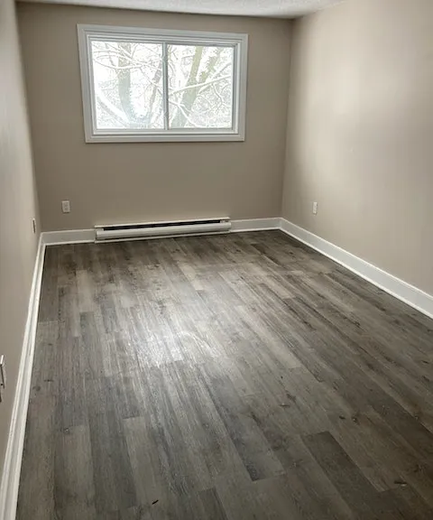 700 Parkhill Rd W — Photo 14