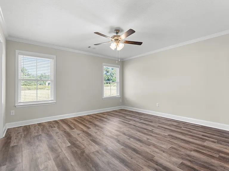 301 Latitude Ln — Photo 13