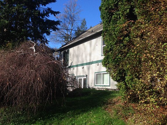 SOUTH SIDE APT ENTRY