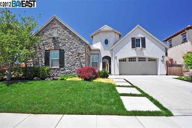 1st image of 801 Griffon Ct