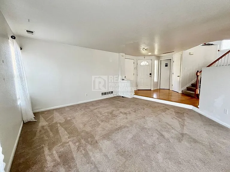 20300 E 40th Ave — Photo 5