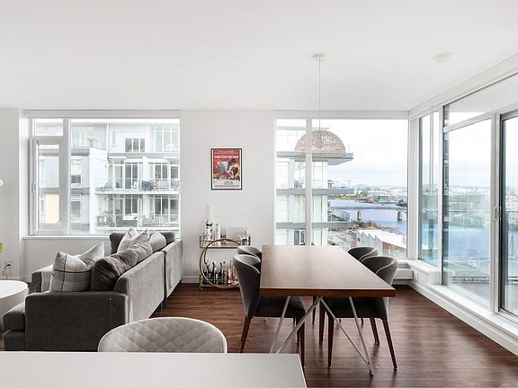 5th image of 369 Tyee Rd #801