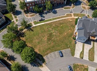 205 E Winmore Ave #179-B, Chapel Hill, NC 27516