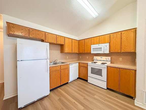 3rd image of 100-142 Lacey Lou Ln #117